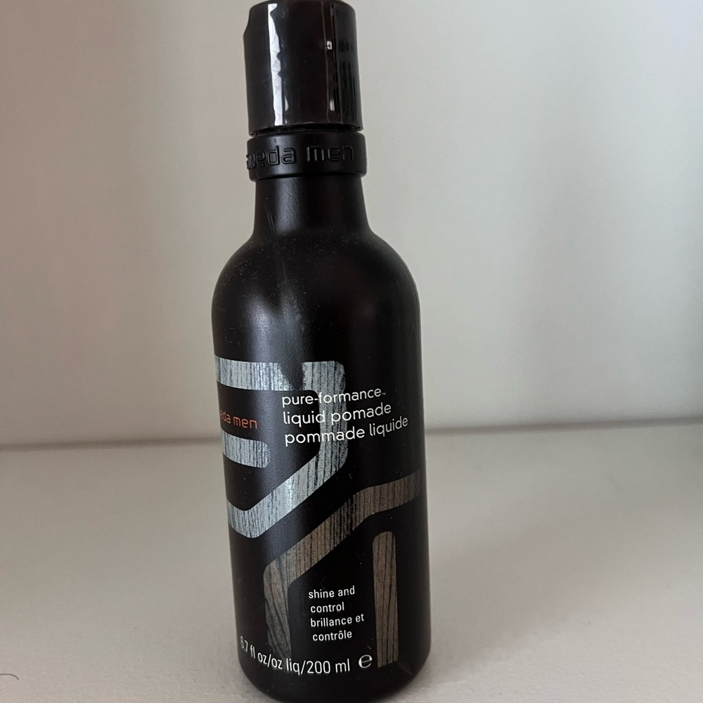 Aveda Men’s pure- formance liquid pomade 8.7 oz.
